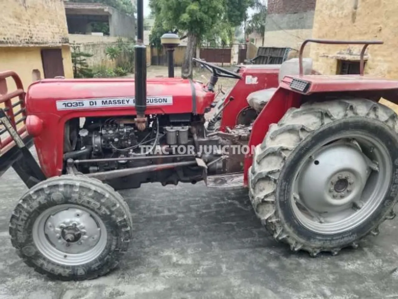 மாஸ்ஸி பெர்குசன் 1035 DI