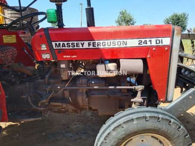Massey Ferguson 241 DI DYNATRACK