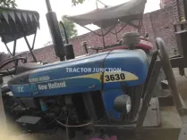 பயன்படுத்தப்பட்ட நியூ ஹாலந்து 3230 TX சூப்பர் டிராக்டர் விற்பனைக்கு - 2011 மாதிரி
