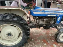 सेकंड हँड पॉवरट्रॅक 439 डीएस प्लस ट्रॅक्टर विक्रीसाठी आहे - 2010 मॉडेल