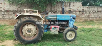बिक्री के लिए सेकेंड हैंड महिंद्रा 475 डीआई ट्रैक्टर - 1995 मॉडल