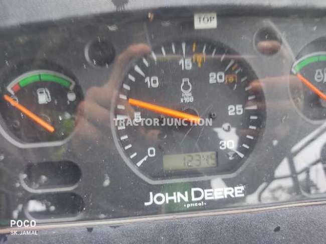 जॉन डियर 5050 डी - 4WD