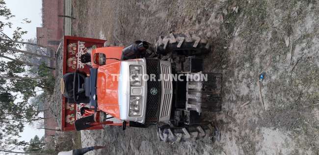 Vst ஷக்தி MT 270 - விராட் 4WD