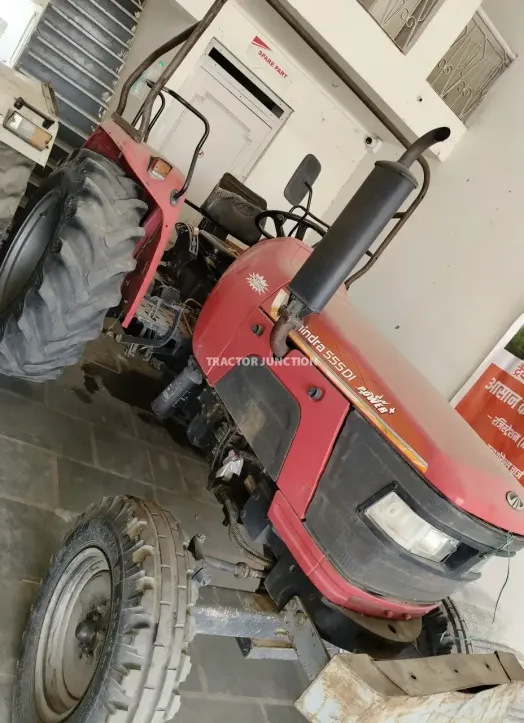 महिंद्रा अर्जुन 555 डीआई