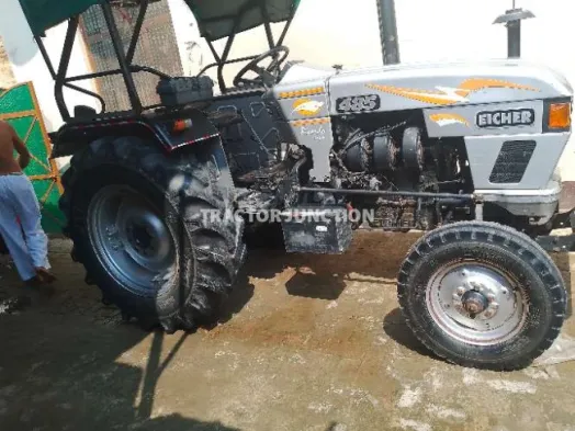 సోనాలిక డిఐ 745 III గోల్డ్