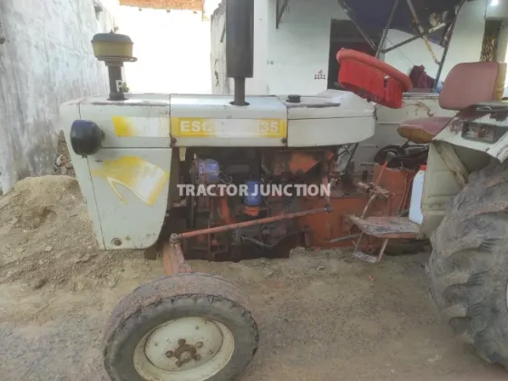 Escorts Steeltrac