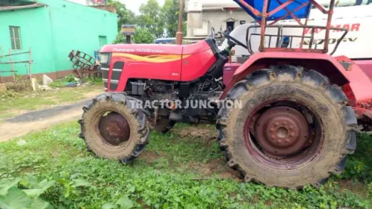 Mahindra Yuvo 575 DI 4WD