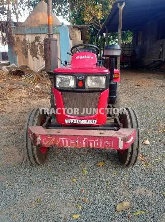 महिंद्रा युवराज 215 एनएक्सटी एनटी