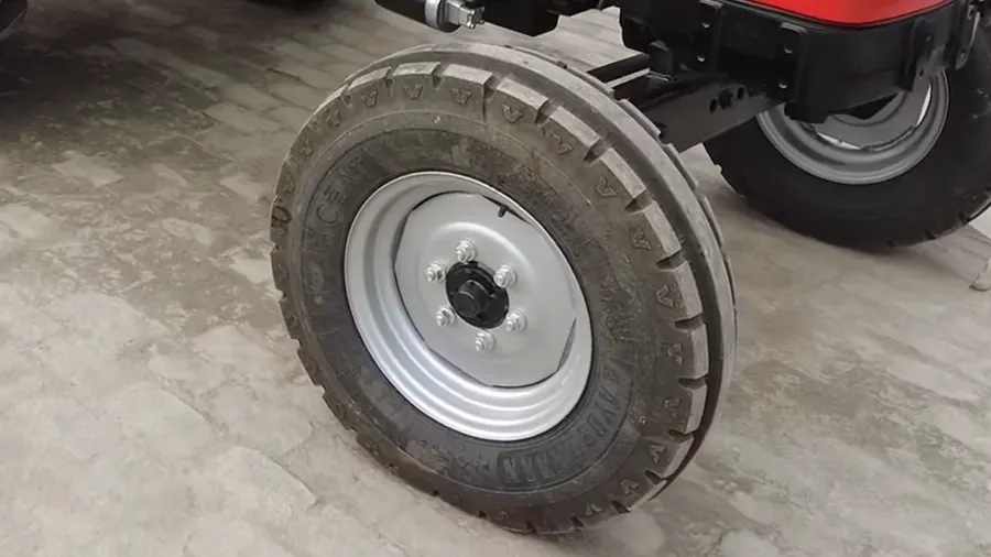 VST Zetor 5011 VST Zetor 5011 - Tyre