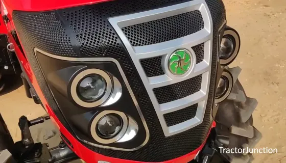 VST 927 4WD Tractor Front View