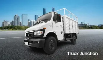 JAYO BS6 – Mobile Medical Unit  JAYO MMU Gallery - Mahindra Truck & Buses