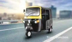 Saarthi E Cab 4-Seater/Electric VS Piaggio Ape City