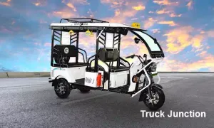 City Life Butterfly XV850 2022 VS Tata Ace EV