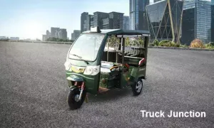 Thukral DLX Auto VS Tata Ace EV