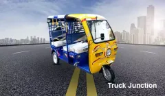 Saarthi E Cab4-Seater/Electric VS Mini Metro Blue E Rickshaw