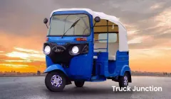 Mahindra E-Alfa Mini4-Seater/Electric VS Joy E RIK