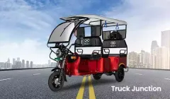 City Life Butterfly Delux XV850 4-Seater/Electric VS Baxy Rath E-rickshaw