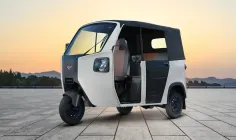 Montra Electric Super Auto Montra Electric Super Auto