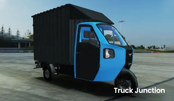 Montra Electric Super Delivery Van