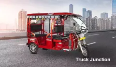 SN Solar Energy New Passenger Electric Rickshaw VS YC Electric Yatri Super 4-Seater/Electric