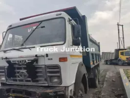 Tata Signa 2818.T