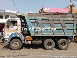 Tata Signa 2818.T
