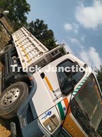 BharatBenz 1215R