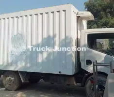 Ashok Leyland Partner 4 Tyre